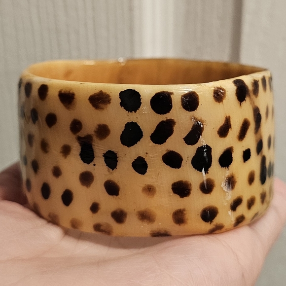 Jewelry - Antique Natural Horn Lacquered Bracelet